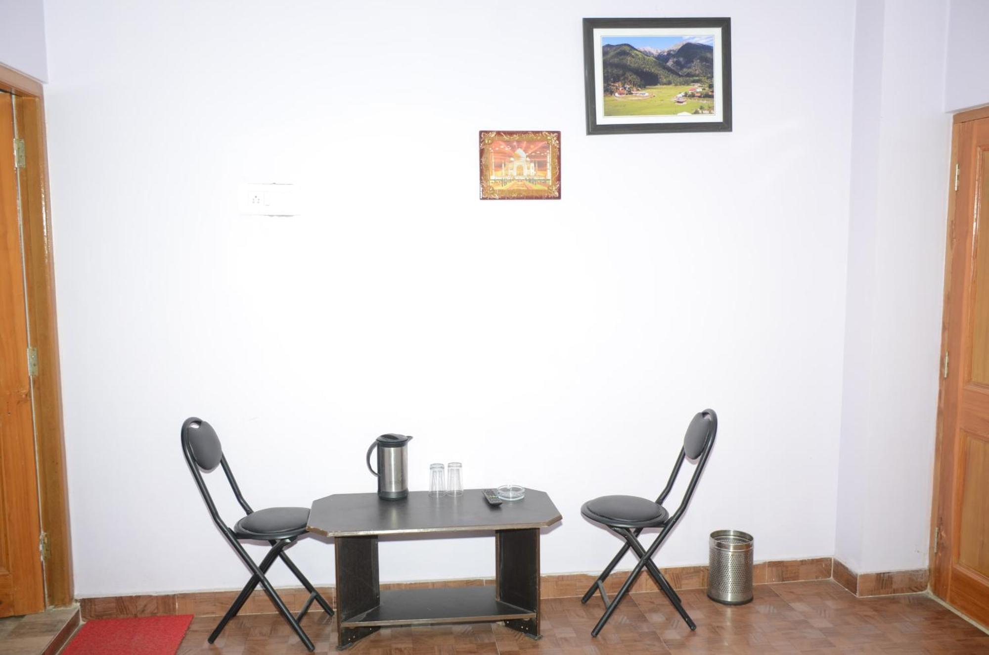 Hotel Alpine View Sarāhan エクステリア 写真